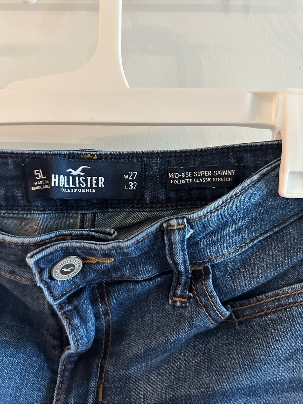 Hollister Skinny Jeans - Picture 3 of 3